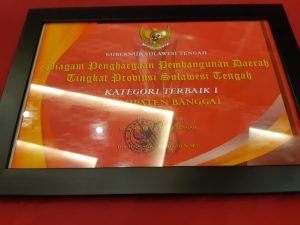 Bupati Banggai Terima Penghargaan Kategori Terbaik 1 Perencanaan Pembangunan