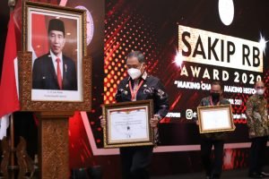 Pemda Banggai Kembali Raih Predikat SAKIP A