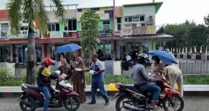 DPC Gerindra Banggai Berbagi Takjil Ramadhan