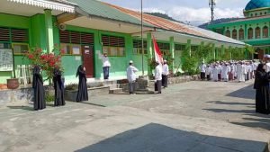 Menjaga Komitmen Kebangsaan, MTs Alkhairaat Luwuk Peringati Hari Santri