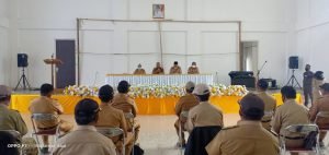 Pimpin Rapat Kerja, Bupati Sofyan Kaepa Meminta Para Kades Berikan Data Valid Tentang Desa