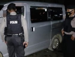 Di Kilometer 5, Polisi Kembali Temukan Pasangan Bukan Suami Istri Beduaan di Mobil