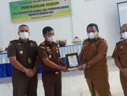 Bangun Kesadaran Hukum, Kajari Balut Gelar Penerangan Hukum Bagi ASN