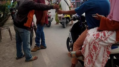 Komunitas Disabilitas Balut Berbagi Takjil Buka Puasa
