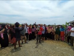 Ratusan Warga Batui Demo PT.Matra Arona Banggai di Lahan Eks Tambak Udang