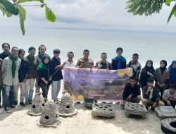 Mapala Untika Gelar Transplantasi Terumbu Karang di Desa Bubung