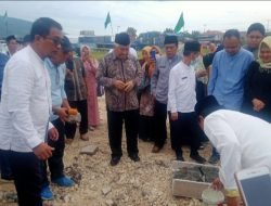 Prof Din Syamsuddin Letakkan Batu Pertama Pembangunan RSM Murad Husain di Luwuk Banggai