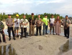 Bersama Kadis PMD Bangkep dan Pemdes Montop, Kapolsek Bulagi Laksanakan Penanaman Bibit Mangrove