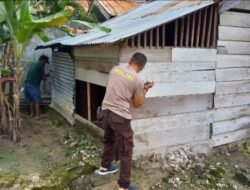 Polisi di Luwuk Banggai Renovasi Rumah Purnawirawan Polri