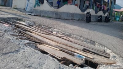 Warga Keluhkan Kerusakan Plat Deker di Kelurahan Hanga Hanga Luwuk Selatan