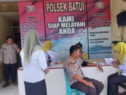 Kolaborasi Puskesmas dan Polsek di Batui Personil Ikuti Layanan Kesehatan Gratis