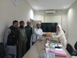 Keluarga Murad Husain Salurkan Bantuan Pembangunan Masjid Al Latif Luwuk Selatan