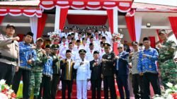 Anggota Paskibraka Luwuk Timur Tampil Memukau, Aleg Hanura Suharto Yinata Apresiasi Juga Tiga Kades Penerima Piagam