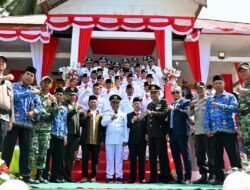 Anggota Paskibraka Luwuk Timur Tampil Memukau, Aleg Hanura Suharto Yinata Apresiasi Juga Tiga Kades Penerima Piagam