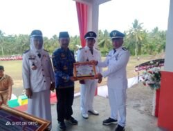 Tiga Kades Terima Piagam Penghargaan, Camat: Bentuk Apresiasi Atas Kinerja dan Pembangunan Desa