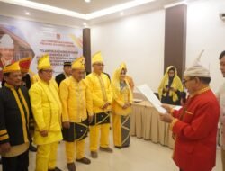 Tomundo ke XXIII Irwan Zaman Kukuhkan Pengurus Lembaga Adat Banggai