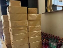 PT KLS Salurkan Ratusan Paket Bingkisan Natal untuk Karyawan