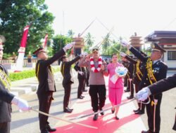 Polres Banggai Gelar Tradisi Penjemputan Kapolres yang Baru
