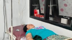 Akibat Lapak Dibongkar, Ibu Pedagang Ayam Pasar Simpong Drop