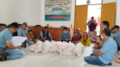Jelang HPN 2026, PWI Banggai Bersama KLS Berbagi Sembako di Tiga Panti Asuhan