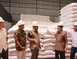 Longki Tinjau Gudang Bulog di Parigi Moutong, Pastikan Stok Beras Aman dan Serapan Panen Petani Lancar