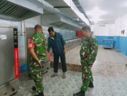 Danramil 1308-01/Luwuk Tinjau Dapur MBG di Hanga-Hanga, Tekankan Kebersihan dan Keselamatan Kerja