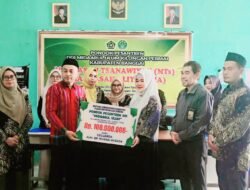 Keluarga Murad Salurkan Bantuan Rp100 Juta untuk Ponpes DDI