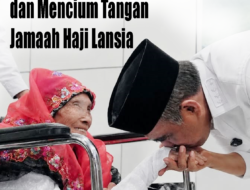Gubernur Anwar Hafid Cium Tangan Jamaah Haji Lansia, Sambut Haru Kepulangan Tamu Allah di Palu