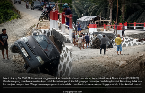 Gagal Menanjak, Mobil Pick Up Terperosok ke Bawah Jembatan Hunduhon