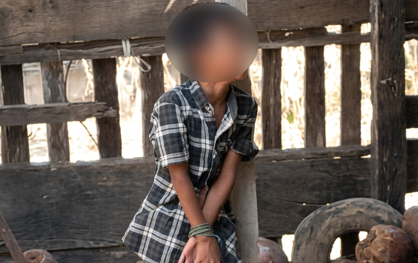 Viral Anak Menangis Histeris dengan Tangan Terikat, Warganet Minta Polisi Bertindak