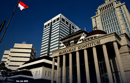 MK: Beda Pandangan Politik dengan Rezim Tak Bisa Jadi Alasan Nonaktifkan Kepala Daerah