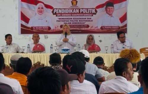 Ratusan Warga Antusias Ikuti Pendidikan Politik DPC Gerindra Banggai di Bualemo, Ketua KPU Beri Apresiasi