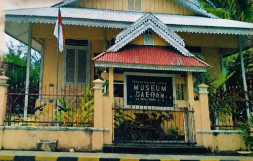 Rumah Kapitan Soho Luwuk: Jejak Kolonial dan Sejarah yang Belum Tuntas