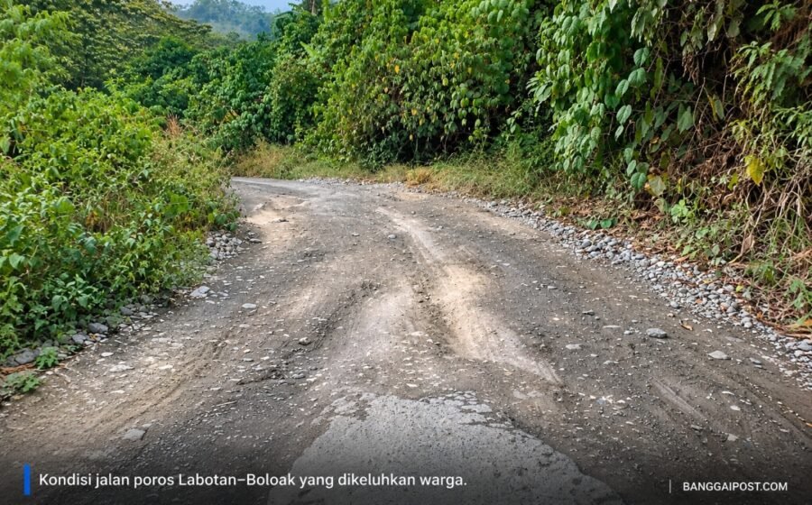 Jalan Menuju Wisata Pulo Dua Rusak Parah, Warga Desak Pemda Turun Tangan